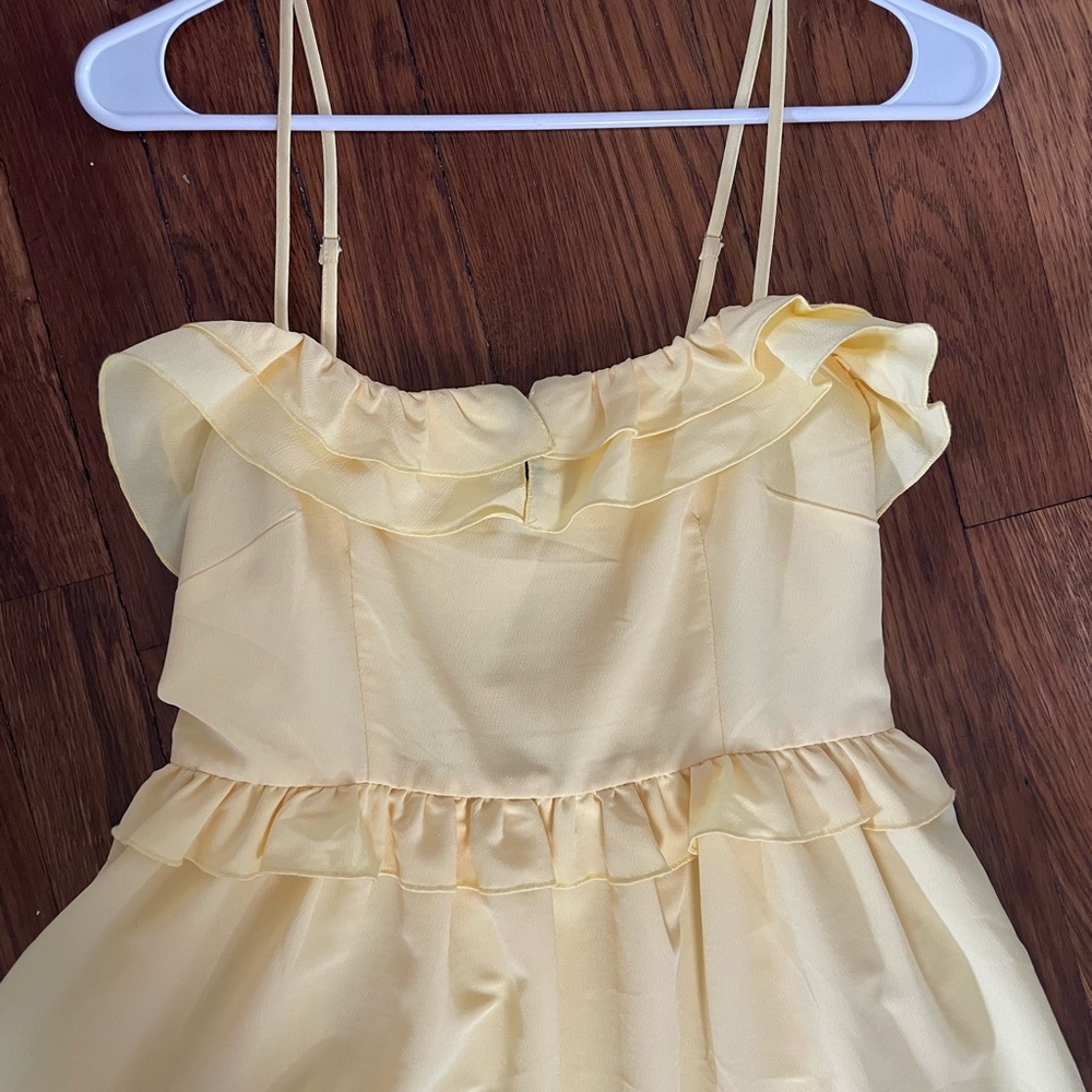 CUTE YELLOW DRESS FOR SPRING - Picture 3 of 3